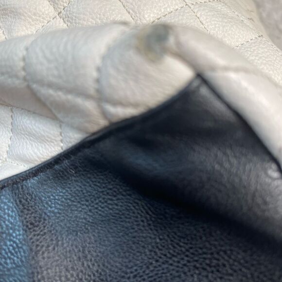 Betsey Johnson beige quilted large tote with black bow accent mint green… - Picture 16 of 16